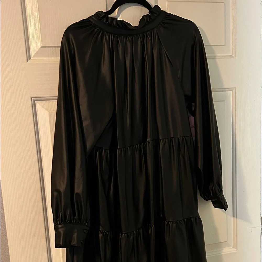 Black Long Sleeve Dress - Picture 2 of 3